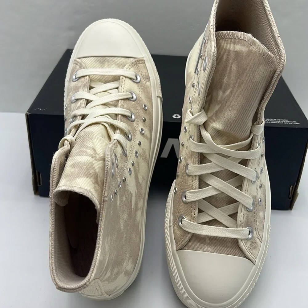 sneakers authentic